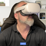 Metaverse - Thorsten Ising mit VR-Brille Meta-Quest 2 im Januar 2022